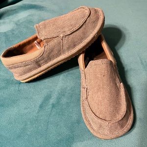 Boy’s children’s place shoes